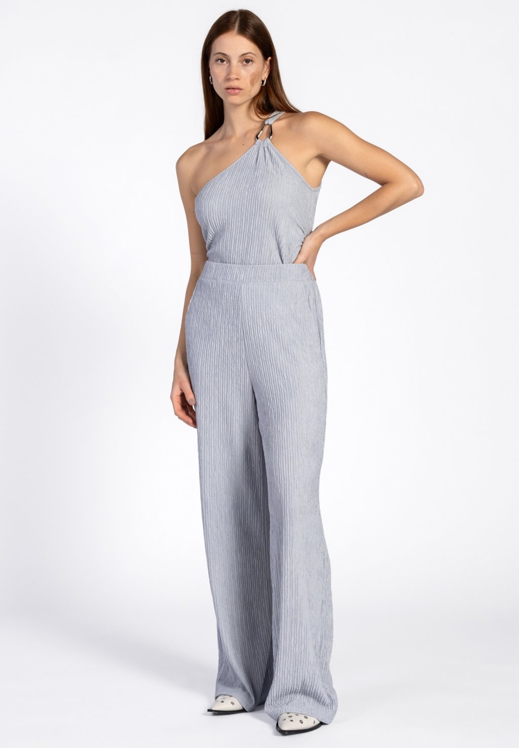 Топ Aaiko, серебряный
Топ Aaiko, серебряный