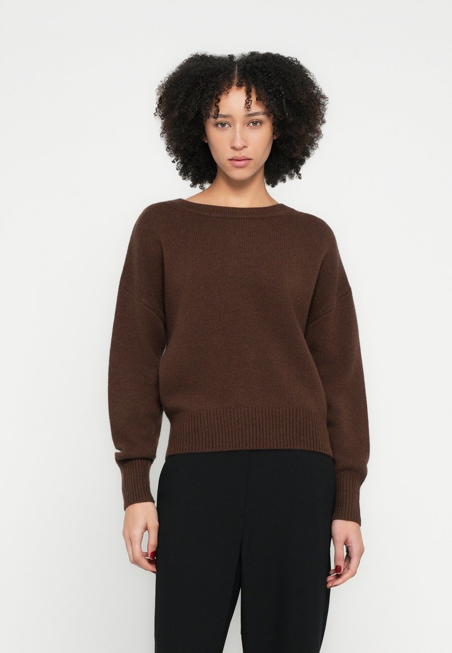 Джемпер DAY Birger et Mikkelsen CLINE, Potting Soil/Dark Brown
Джемпер DAY Birger et Mikkelsen CLINE, Potting Soil/Dark Brown