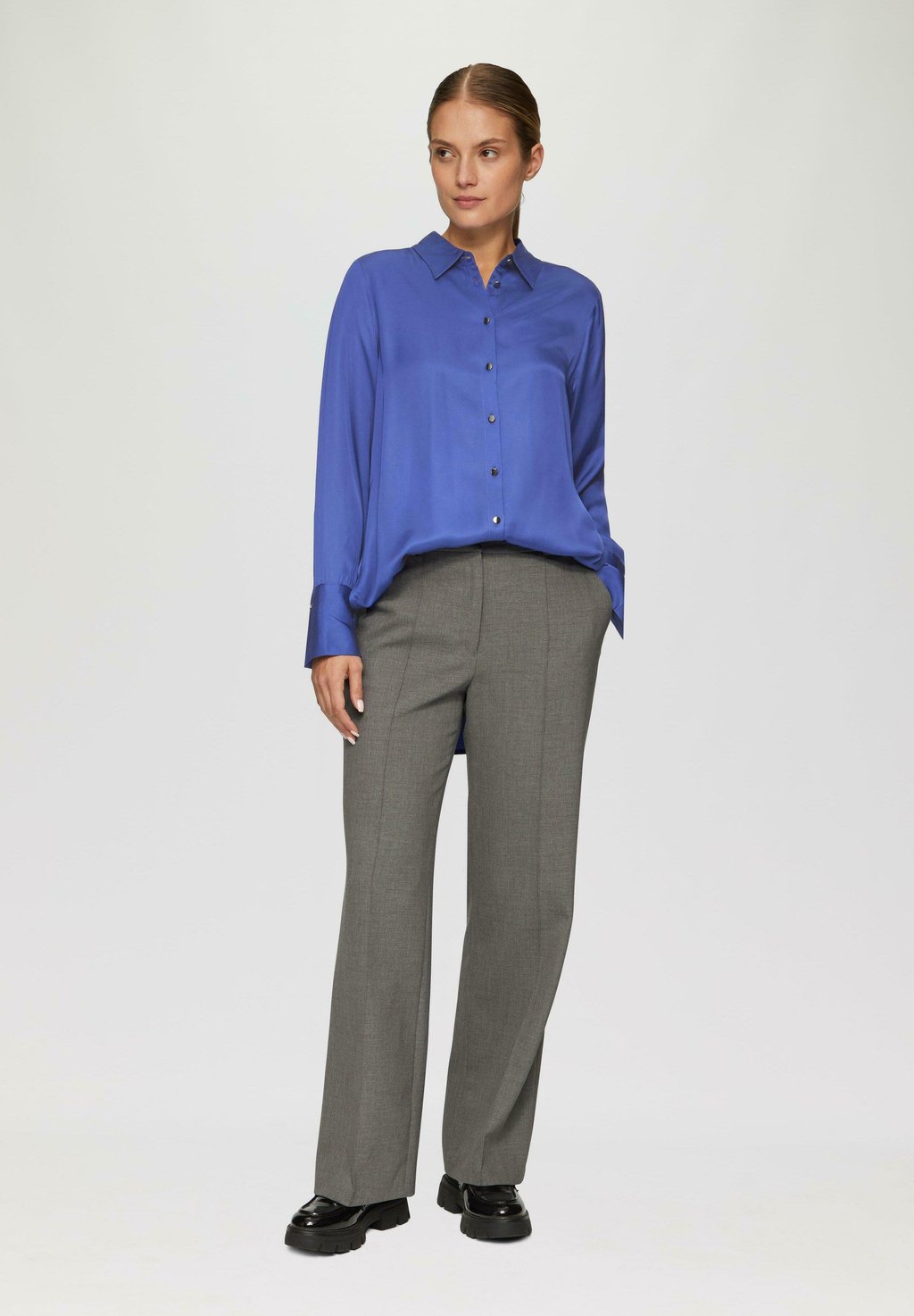 Блузка на пуговицах s.Oliver BLACK LABEL, темно-синий
Блузка на пуговицах s.Oliver BLACK LABEL, темно-синий