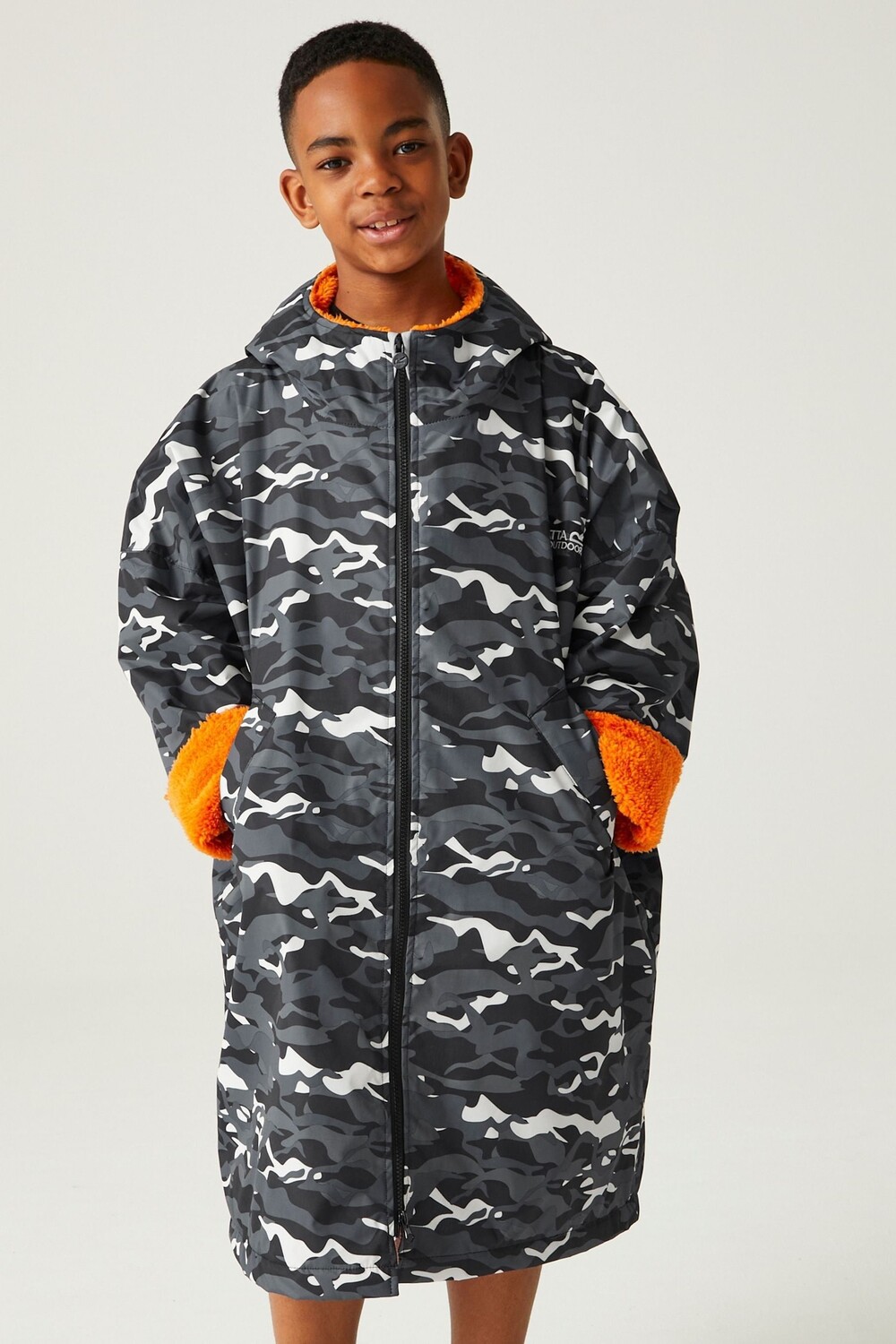 Водонепроницаемый детский халат на флисовой подкладке Regatta, черный
Водонепроницаемый детский халат на флисовой подкладке Regatta, черный