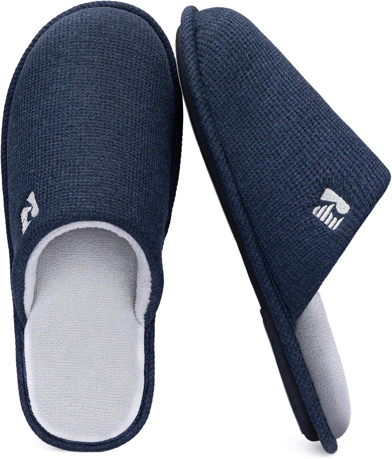 Мужские тапочки RockDove с двухцветной мемори-пеной, легкие, дышащие, с нескользящей подошвой, для дома и улицы, готовый подарок, темно-синий
Мужские тапочки RockDove с двухцветной мемори-пеной, легкие, дышащие, с нескользящей подошвой, для дома и улицы, готовый подарок, темно-синий