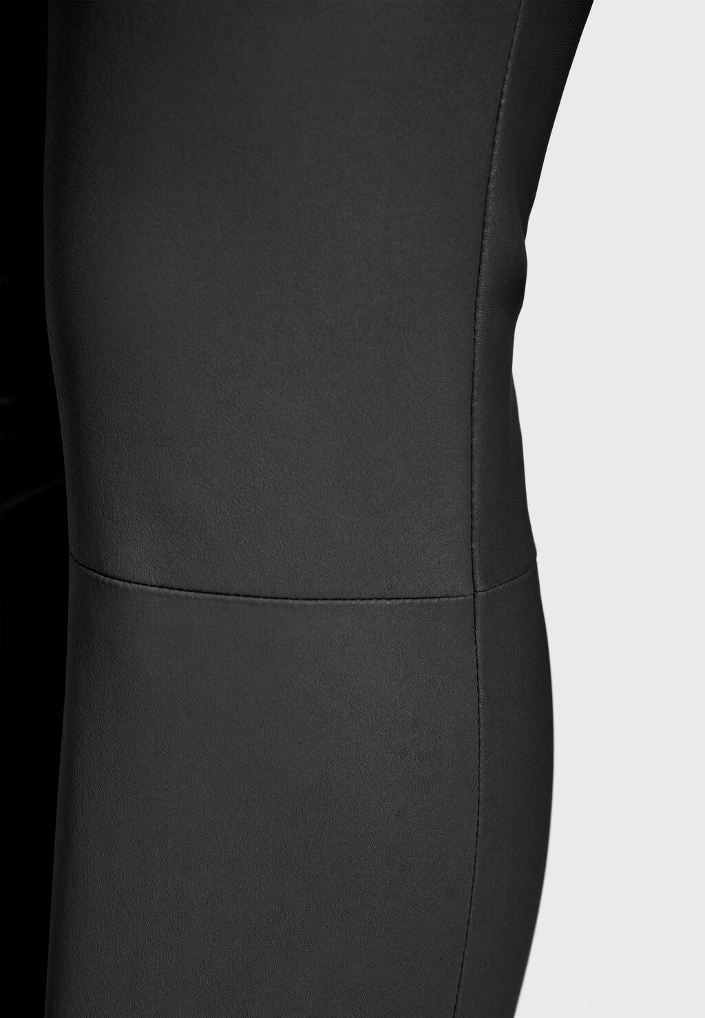 Кожаные брюки FREYA Oakwood, черный
Кожаные брюки FREYA Oakwood, черный