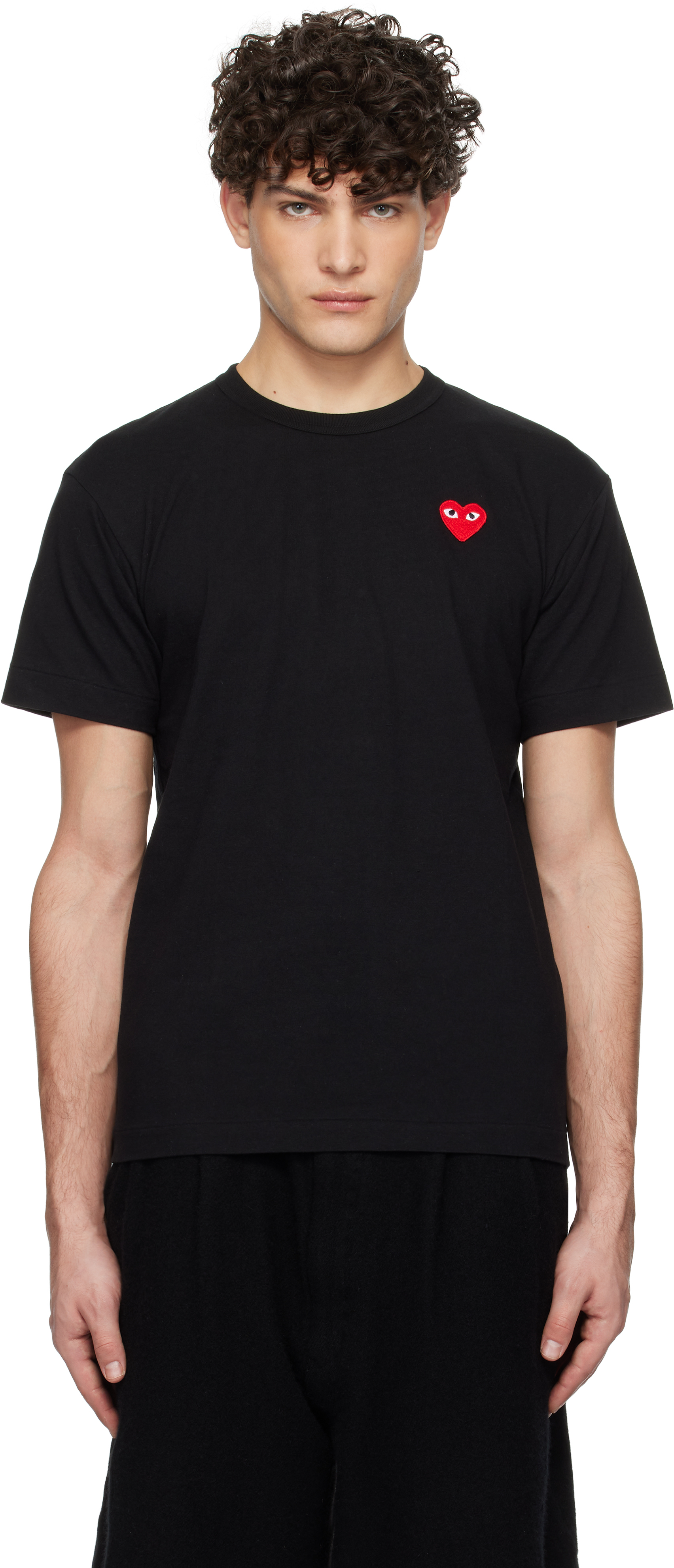 Футболка с нашивкой в виде красного сердца от COMME des GARcON PLAY COMME des GARcONS PLAY
Футболка с нашивкой в виде красного сердца от COMME des GARcON PLAY COMME des GARcONS PLAY