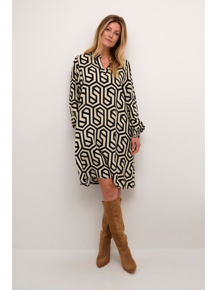 Платье до колена Cream
Платье до колена Cream