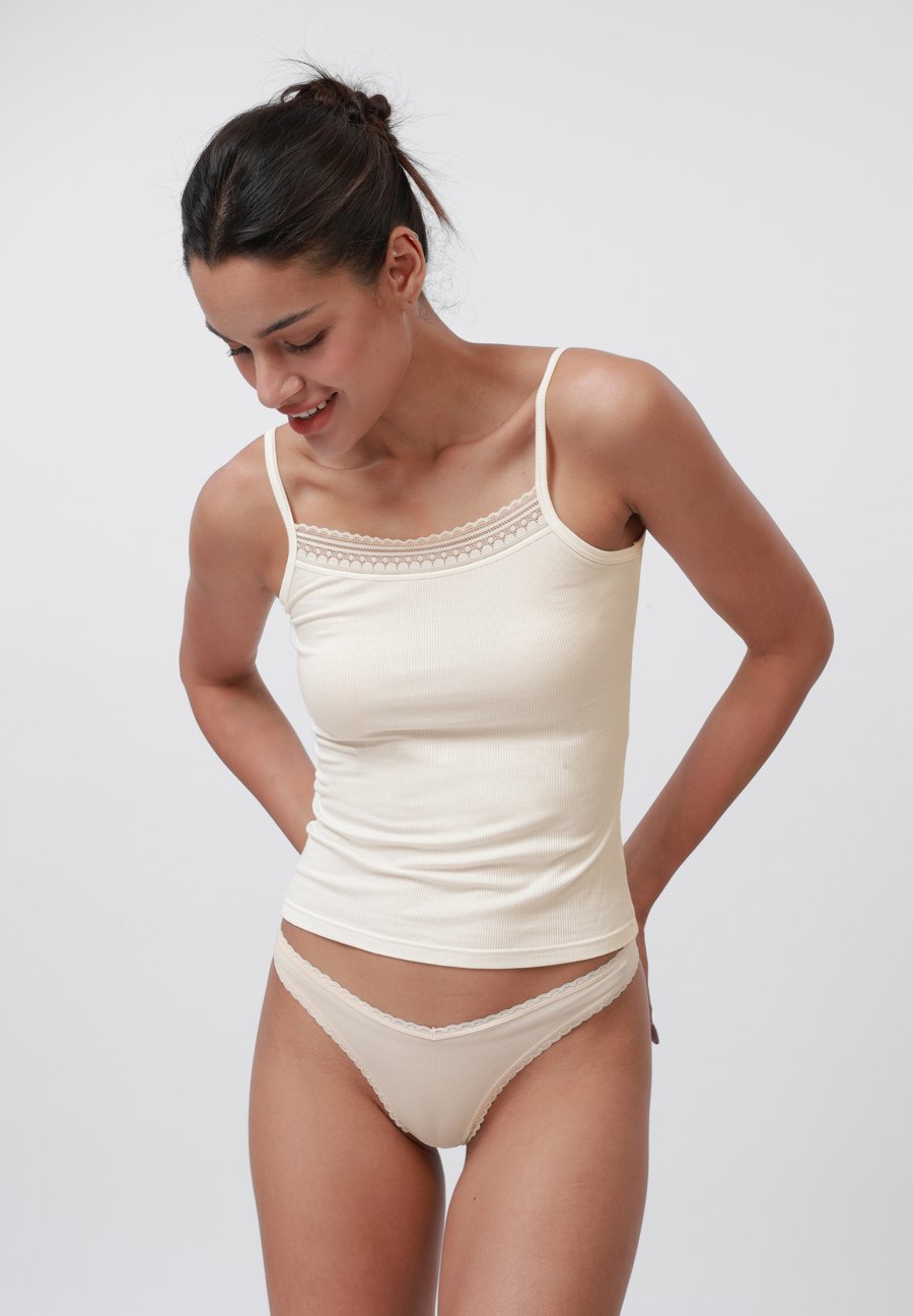 Трусы Even&Odd 5 PACK, Beige/Pink/Blue/White/Green/Beige
Трусы Even&Odd 5 PACK, Beige/Pink/Blue/White/Green/Beige