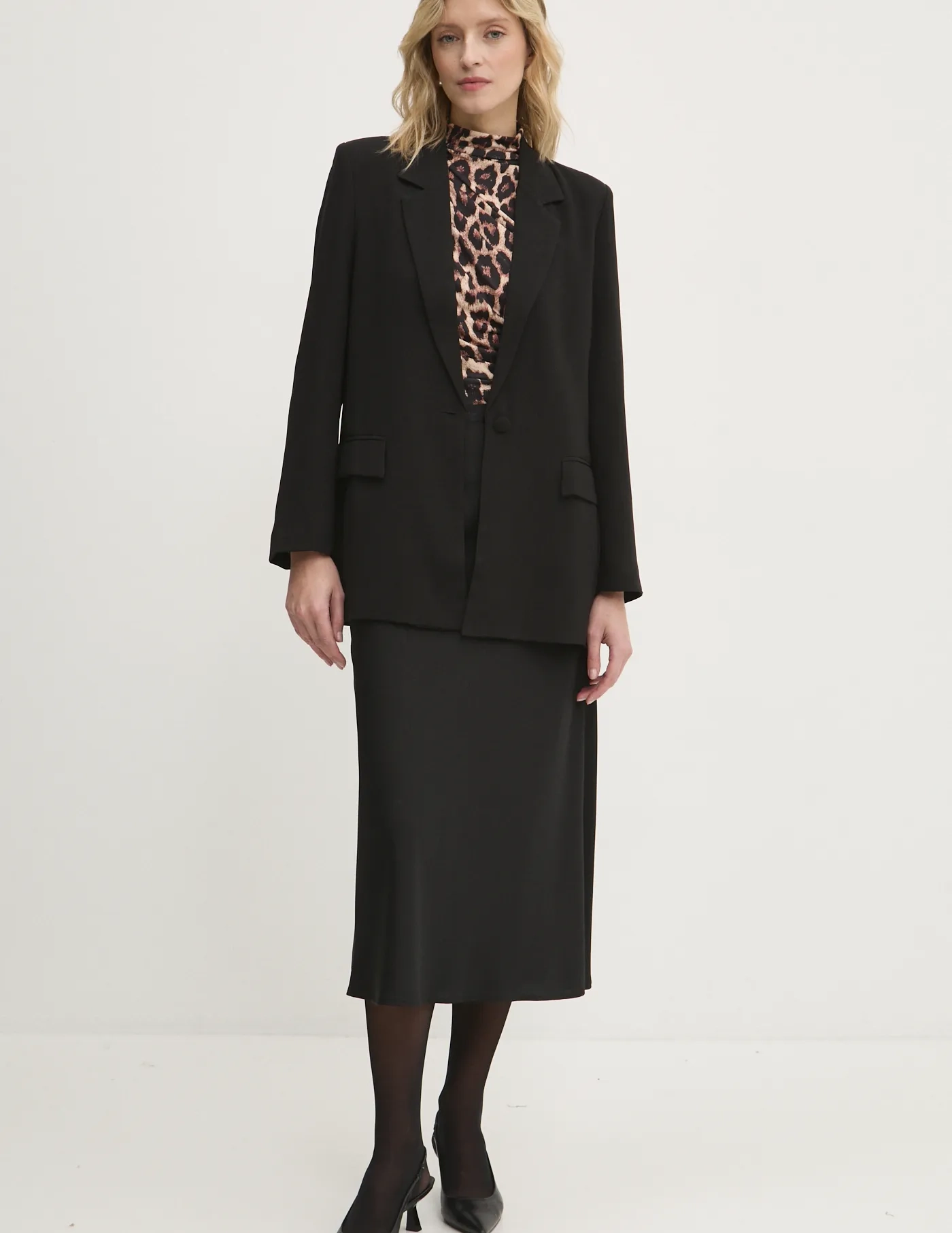 Футболка с длинным рукавом Answear Lab, коричневый
Футболка с длинным рукавом Answear Lab, коричневый