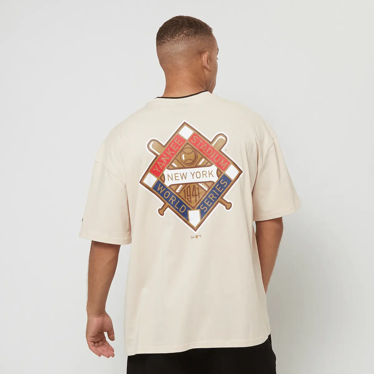 Футболка New Era New York Yankees World Series Oversized T-Shirt, бежевый/разноцветный
Футболка New Era New York Yankees World Series Oversized T-Shirt, бежевый/разноцветный