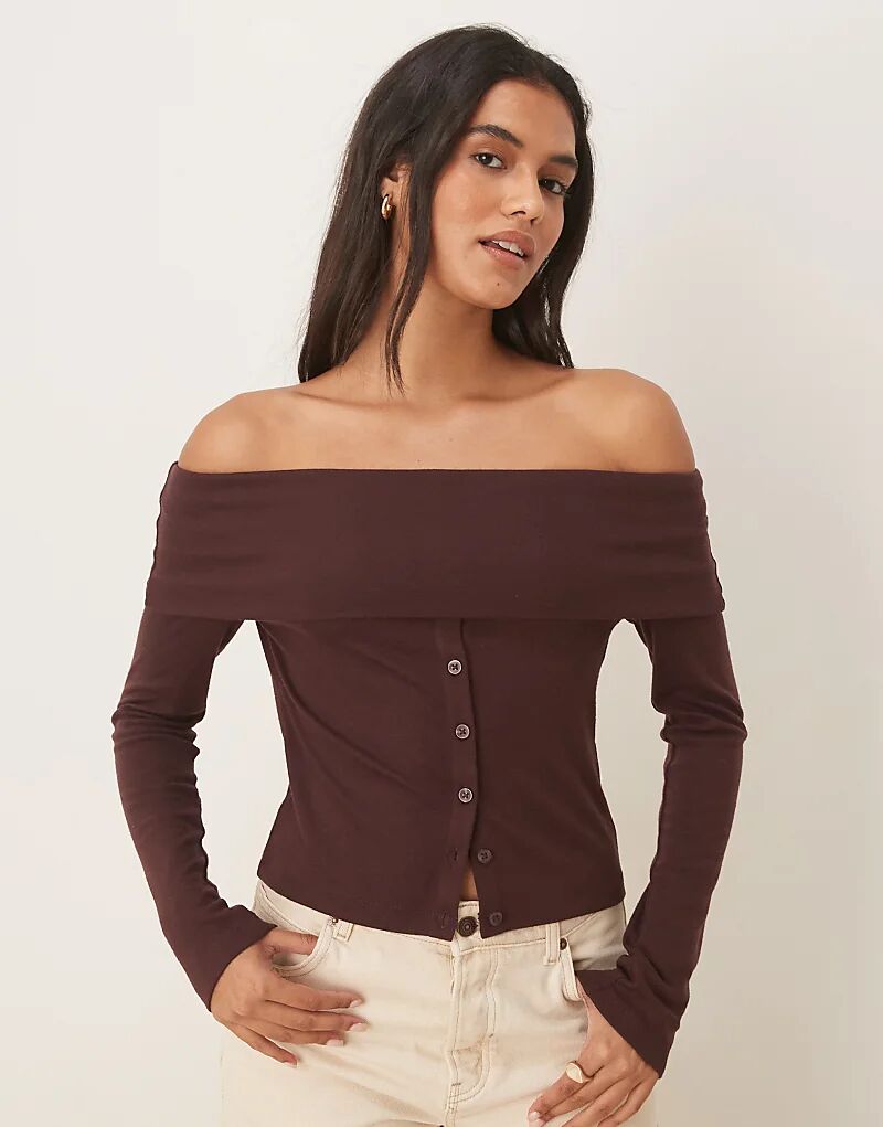 Топ с открытыми плечами ASOS DESIGN шоколадного цвета на пуговицах
Топ с открытыми плечами ASOS DESIGN шоколадного цвета на пуговицах