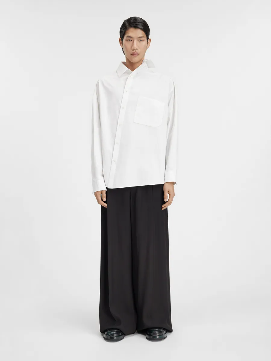 Асимметричная рубашка Cuadro Jacquemus, белый
Асимметричная рубашка Cuadro Jacquemus, белый