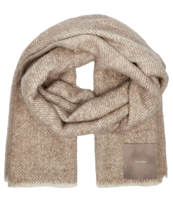 Шарф женский Calvin Klein с добавлением шерсти, бежевый
Шарф женский Calvin Klein с добавлением шерсти, бежевый