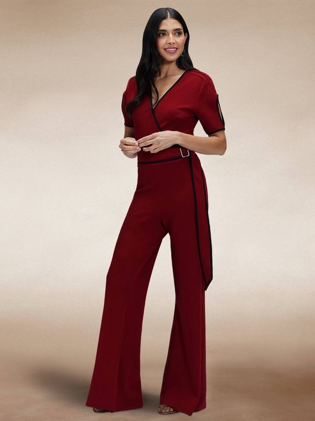 Комбинезон с контрастной окантовкой HotSquash, цвет Wine
Комбинезон с контрастной окантовкой HotSquash, цвет Wine