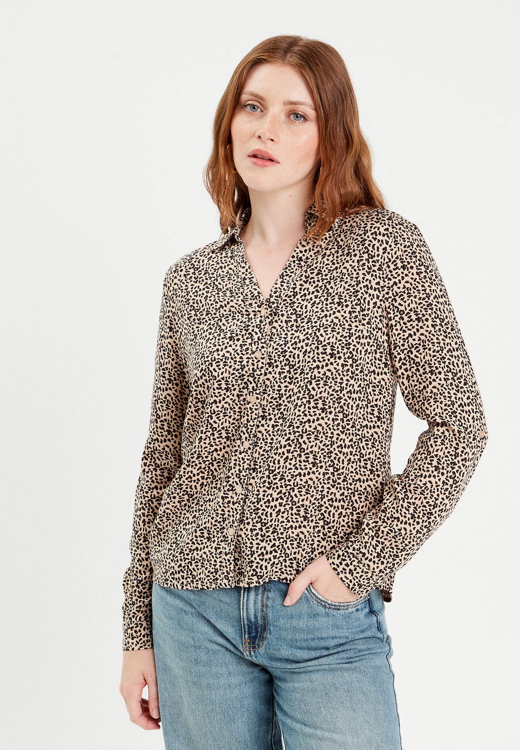 Блузка на пуговицах MIT LANGEN ÄRMELN Cache Cache, песочный
Блузка на пуговицах MIT LANGEN ÄRMELN Cache Cache, песочный