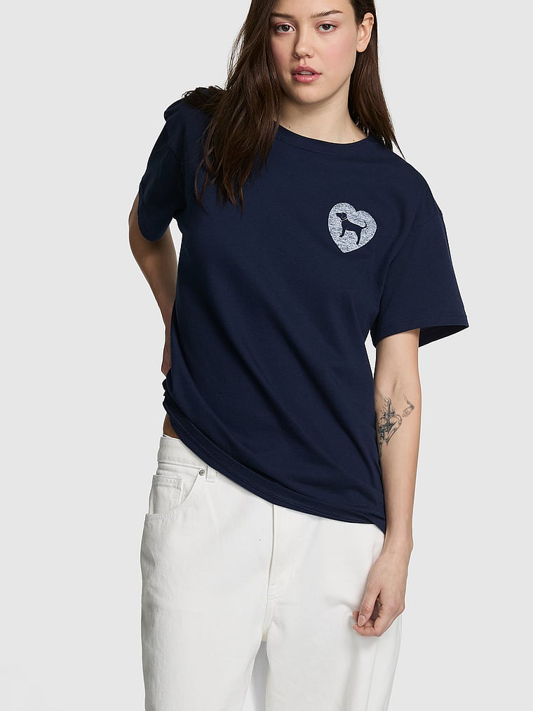 Хлопковая футболка кампуса Pink, noir navy
Хлопковая футболка кампуса Pink, noir navy
