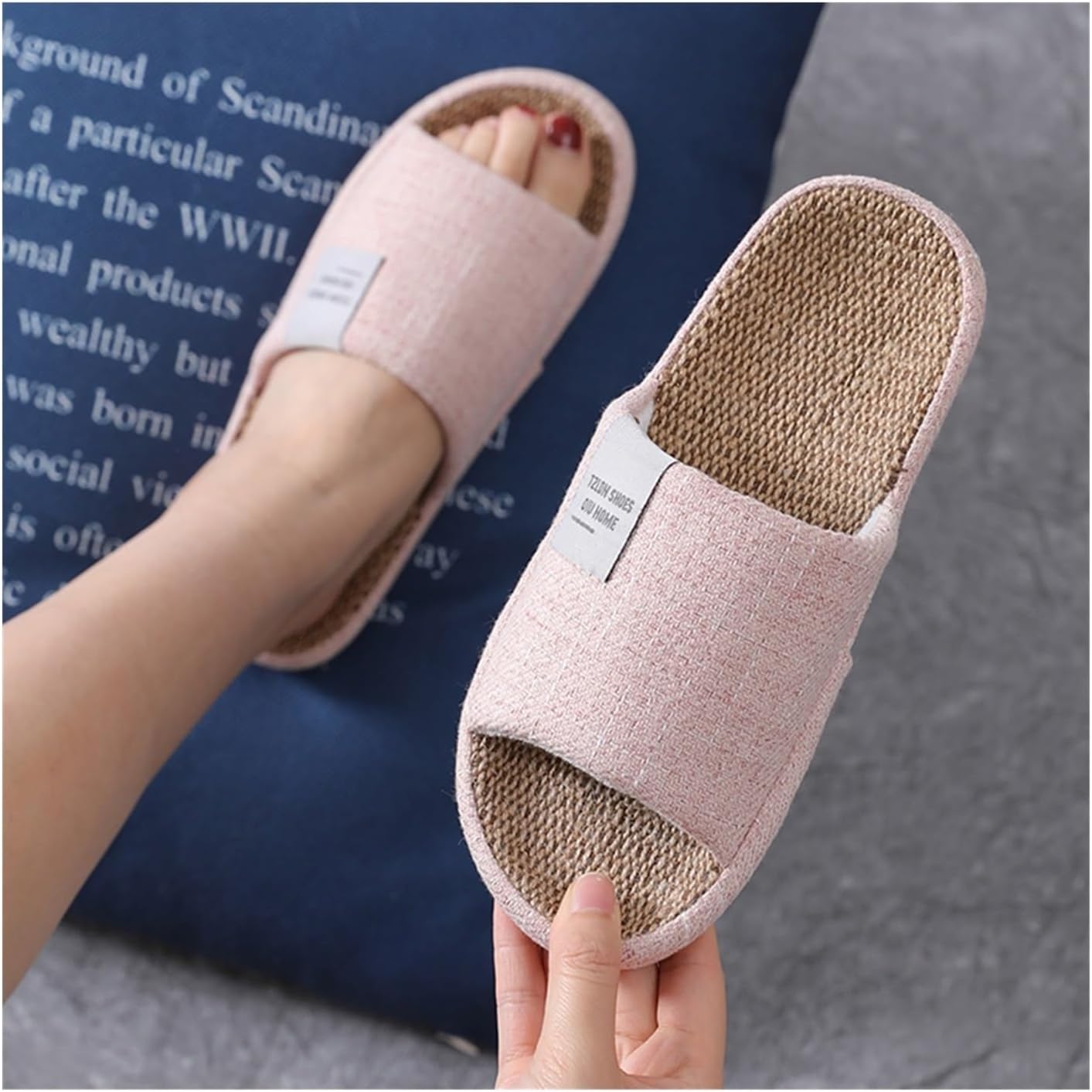 Домашние тапочки YCKEGEW из хлопка с открытым носком, повседневные льняные тапочки-сандалии на плоской подошве, нескользящие, дышащие, удобные (цвет: синий, размер: EUR44-45)
Домашние тапочки YCKEGEW из хлопка с открытым носком, повседневные льняные тапочки-сандалии на плоской подошве, нескользящие, дышащие, удобные (цвет: синий, размер: EUR44-45)