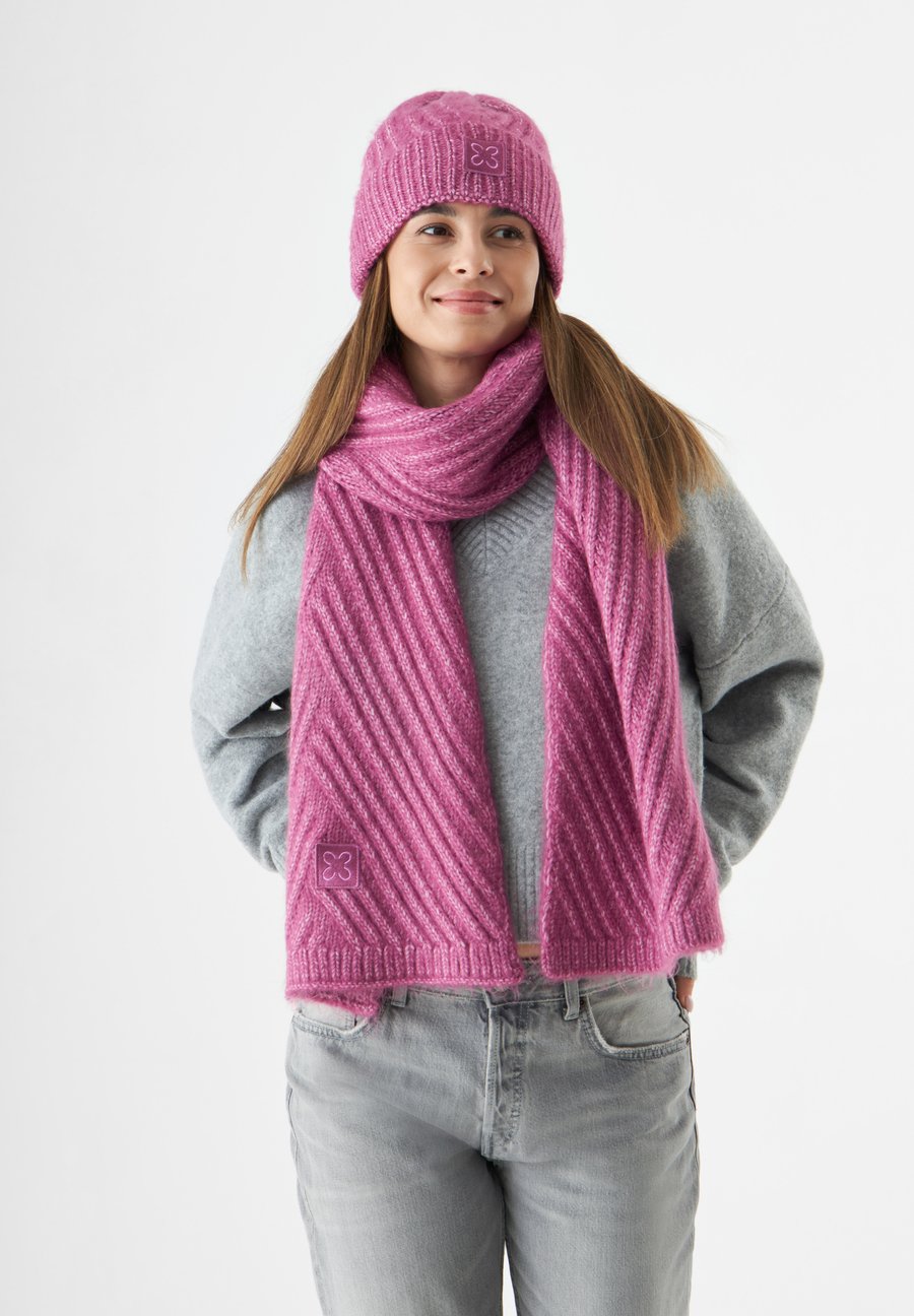 Шапка Codello KUSCHELIGE, Pink
Шапка Codello KUSCHELIGE, Pink