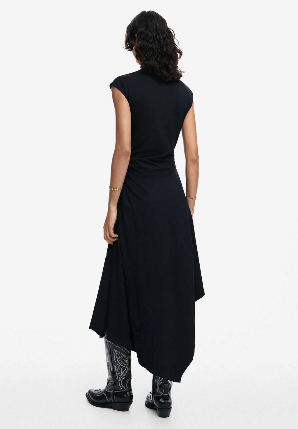 Платье макси FLORAL Desigual, черный
Платье макси FLORAL Desigual, черный