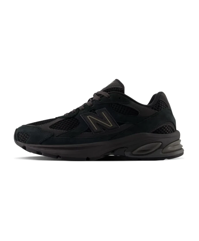 Черные кроссовки 2010 года с технологией FuelCell New Balance, черный
Черные кроссовки 2010 года с технологией FuelCell New Balance, черный