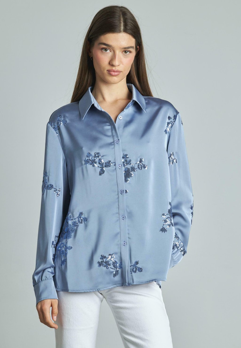 Блузка на пуговицах CON LENTEJUELAS Alma en Pena, синий
Блузка на пуговицах CON LENTEJUELAS Alma en Pena, синий