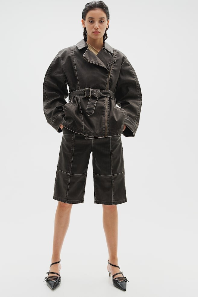 Байкерская куртка в поношенном виде H&M, черный
Байкерская куртка в поношенном виде H&M, черный