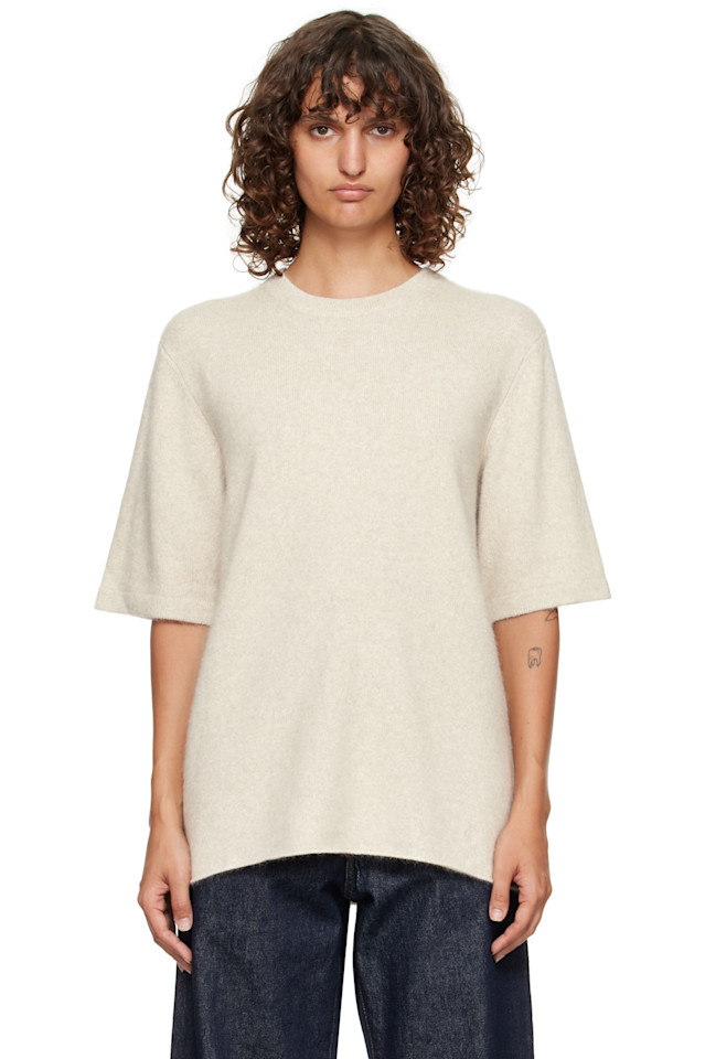 Loulou De Saison Свитер Off-White с короткими рукавами из смеси шерсти яка и ворона
Loulou De Saison Свитер Off-White с короткими рукавами из смеси шерсти яка и ворона