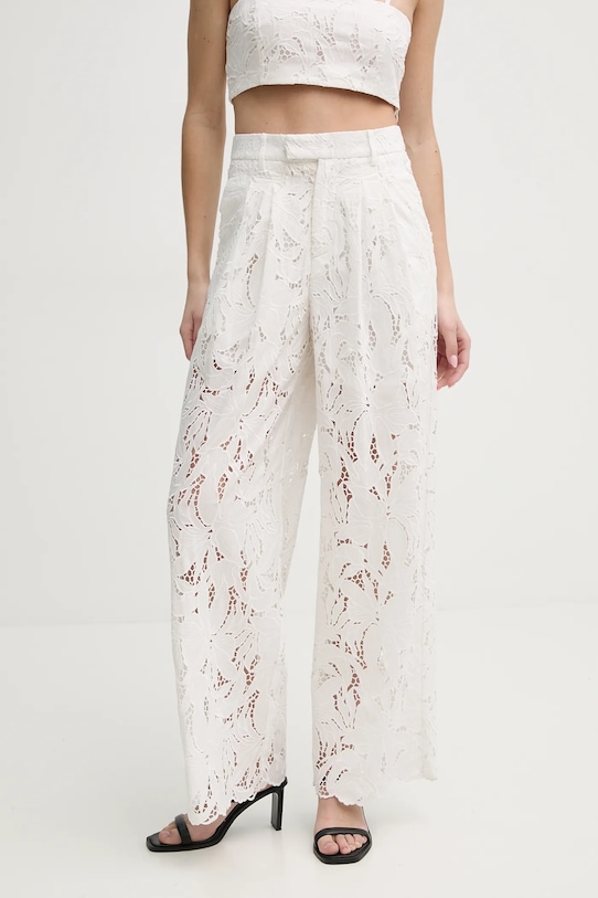 Изящные брюки Isabelle Blanche, белый
Изящные брюки Isabelle Blanche, белый