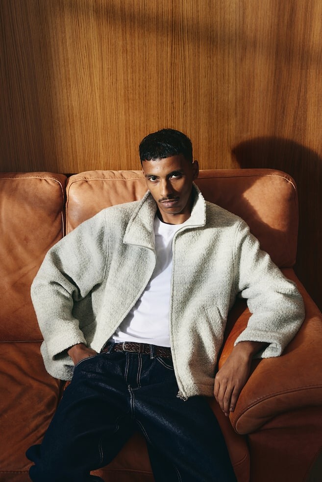 Жакет-Букле стандартного кроя из смесовой шерсти H&M, бежевый
Жакет-Букле стандартного кроя из смесовой шерсти H&M, бежевый