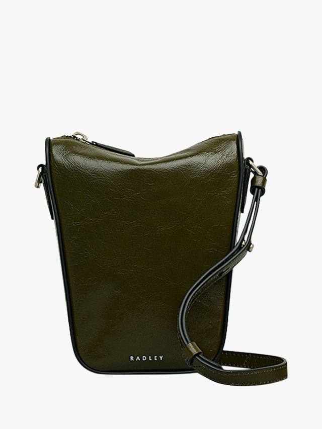 Кросс-боди для телефона из мятой кожи Oak Street Radley, Pine Needle
Кросс-боди для телефона из мятой кожи Oak Street Radley, Pine Needle