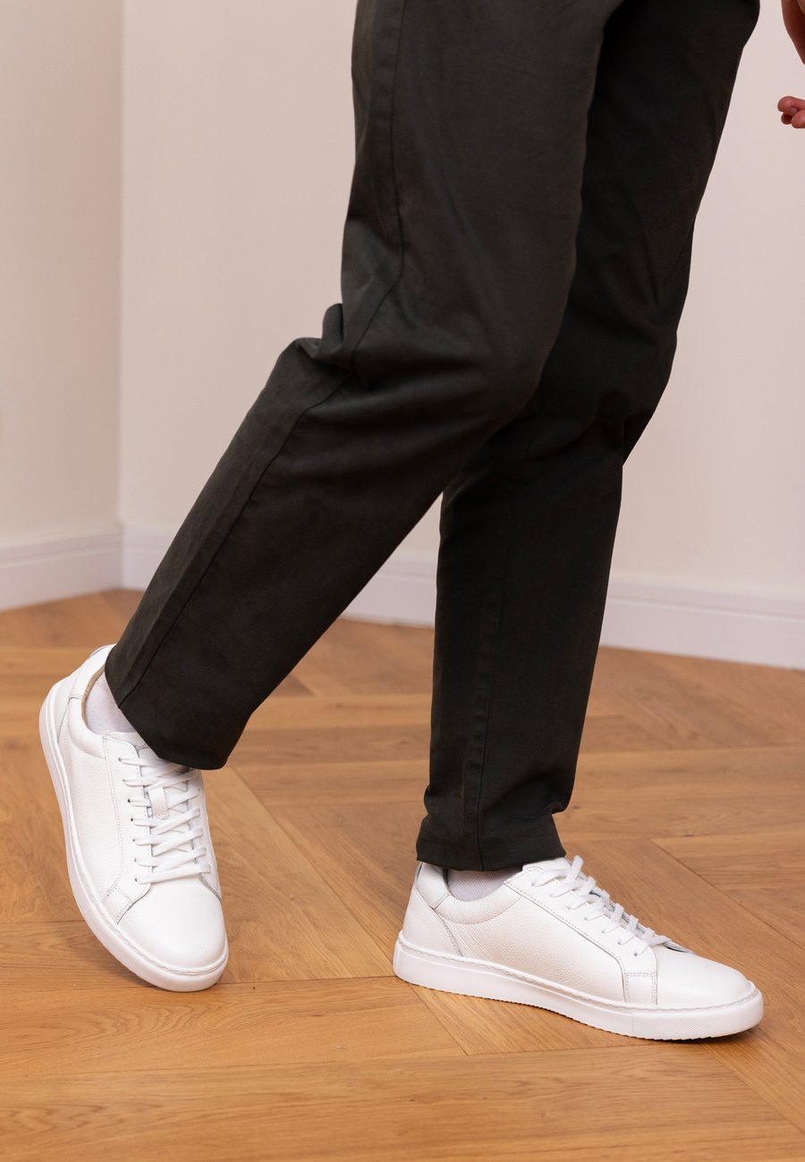 Кроссовки Gusti Leder MANDO, Weiß/White
Кроссовки Gusti Leder MANDO, Weiß/White