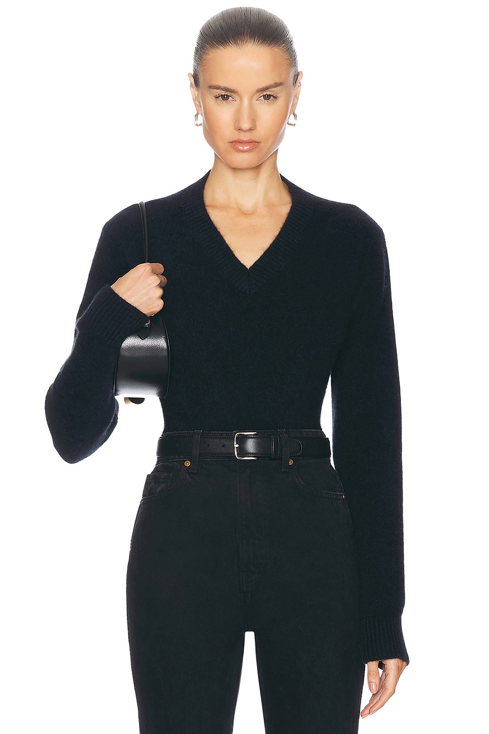 Свитер Монтерей с v-образным вырезом The Elder Statesman, цвет Blue Black
Свитер Монтерей с v-образным вырезом The Elder Statesman, цвет Blue Black