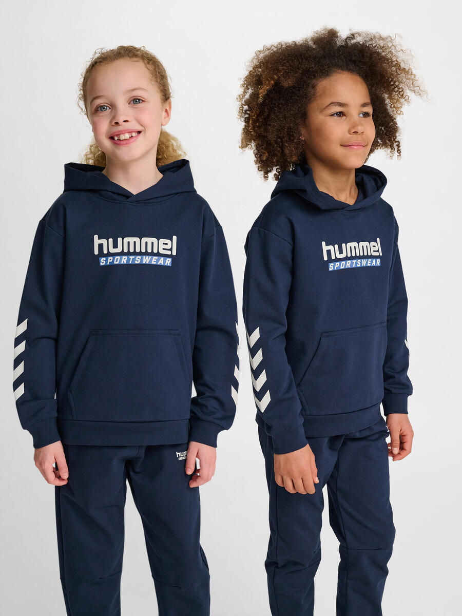 Толстовка с капюшоном Hmljr Logo Lifestyle Kids HUMMEL
Толстовка с капюшоном Hmljr Logo Lifestyle Kids HUMMEL