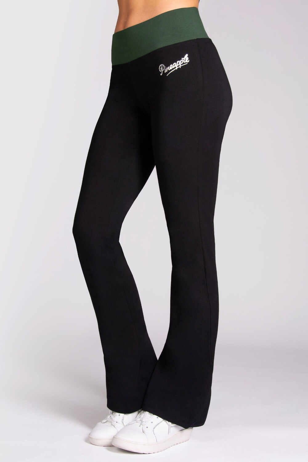 Женские джоггеры из джерси с контрастной полосой Pineapple, черный
Женские джоггеры из джерси с контрастной полосой Pineapple, черный