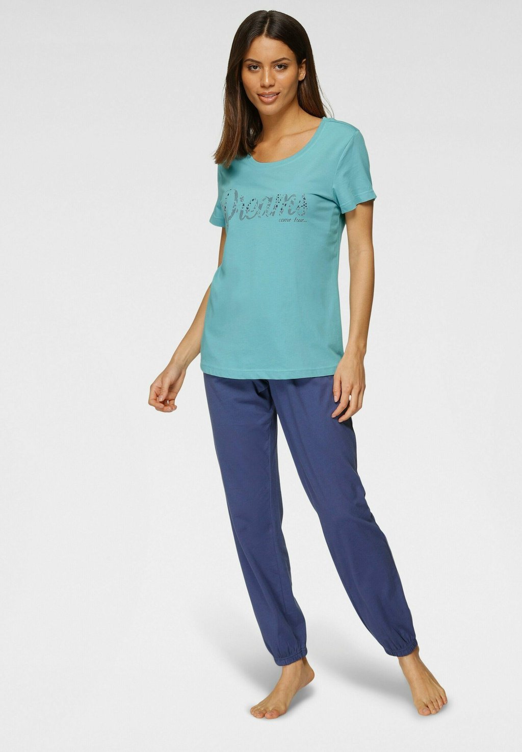 Пижамный комплект VIVANCE DREAMS SET 3 LASCANA, синий
Пижамный комплект VIVANCE DREAMS SET 3 LASCANA, синий