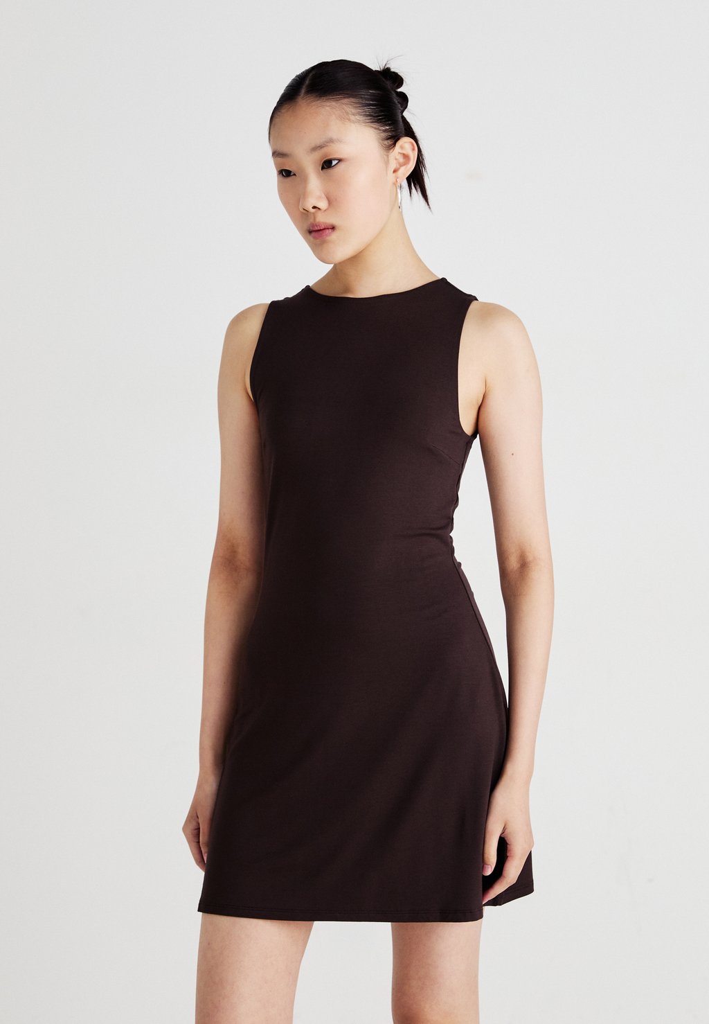 Платье из джерси Gina Tricot, коричневый 
Платье из джерси Gina Tricot, коричневый