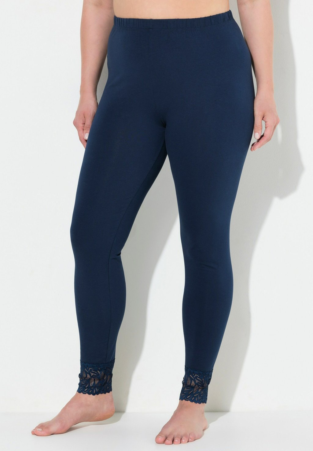 Леггинсы TRIM Ulla Popken, темно-синий
Леггинсы TRIM Ulla Popken, темно-синий