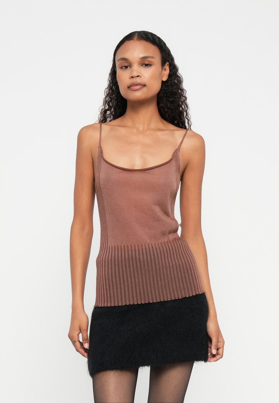 Топ A. Roege Hove AMANDA , Dark Red
Топ A. Roege Hove AMANDA , Dark Red