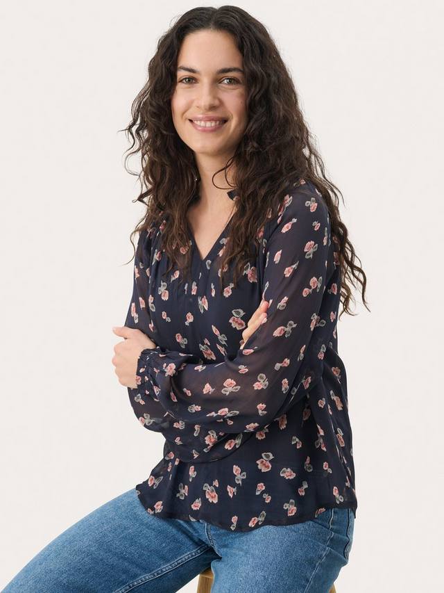 Блузка обычного покроя с цветочным рисунком kelsiapw Part Two, цвет Dark Navy/Multi
Блузка обычного покроя с цветочным рисунком kelsiapw Part Two, цвет Dark Navy/Multi
