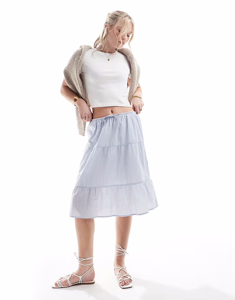 Юбка миди Hollister средней посадки из поплина синего цвета 
Юбка миди Hollister средней посадки из поплина синего цвета