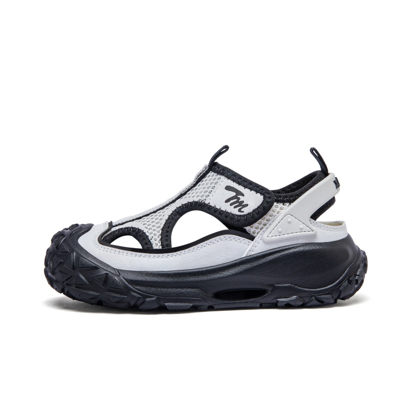 Износостойкие детские сандалии Low top Teenmix, серебристо-черный
Износостойкие детские сандалии Low top Teenmix, серебристо-черный