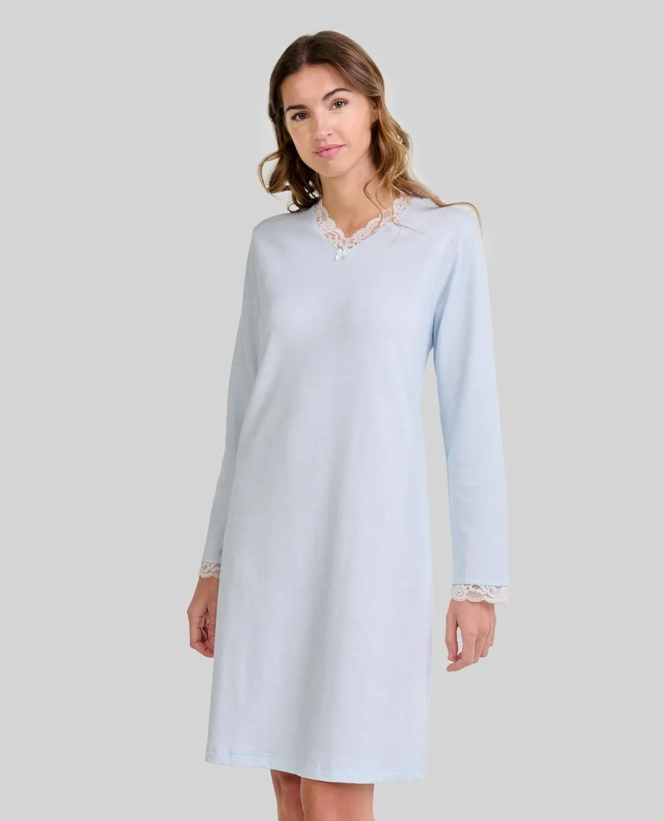 Женская ночная рубашка с длинными рукавами Lohe, небесно-голубой
Женская ночная рубашка с длинными рукавами Lohe, небесно-голубой
