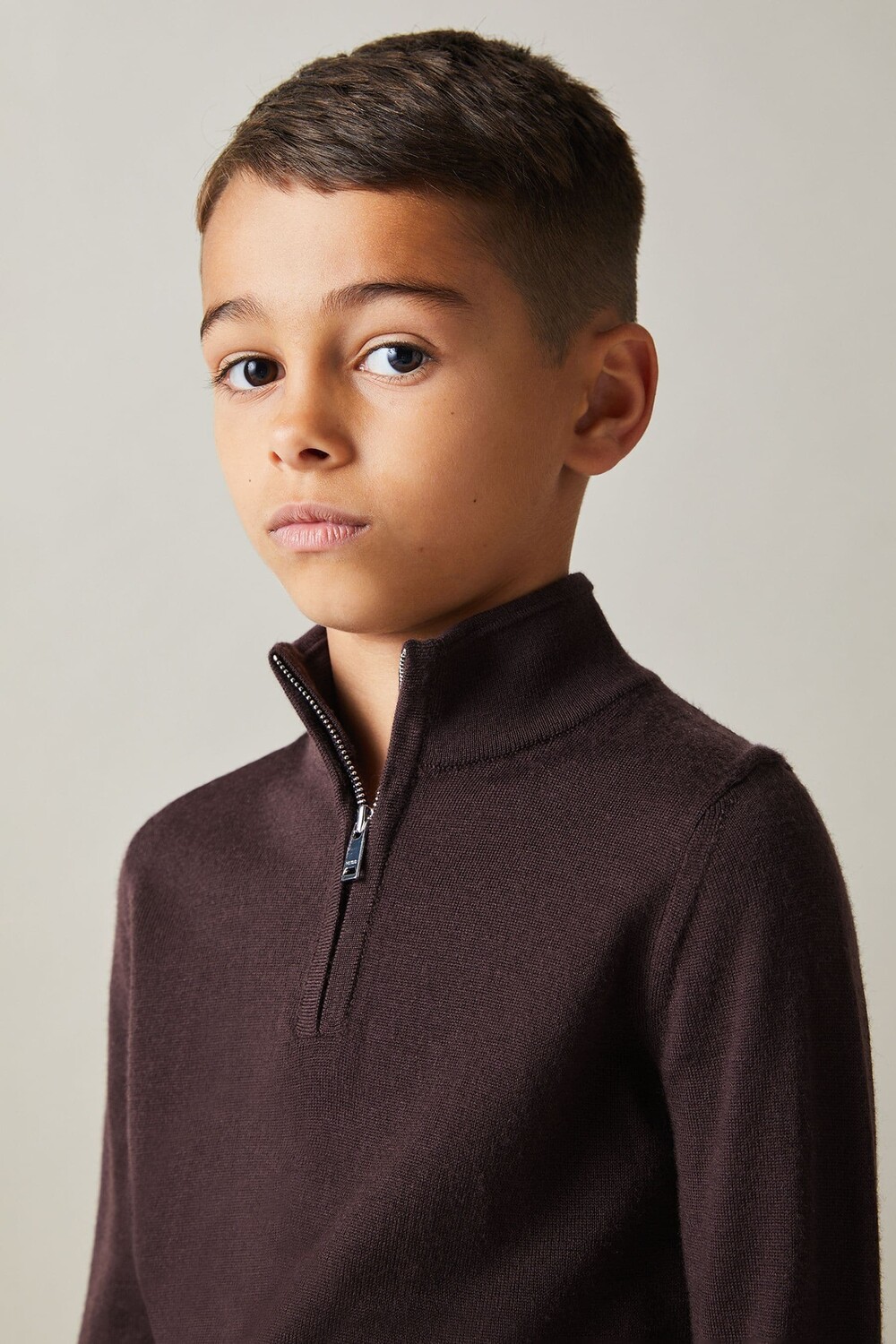 Джемпер Blackhall из мериносовой шерсти с воротником стойкой и застежкой молнией на половину длины Reiss, бордовый
Джемпер Blackhall из мериносовой шерсти с воротником стойкой и застежкой молнией на половину длины Reiss, бордовый