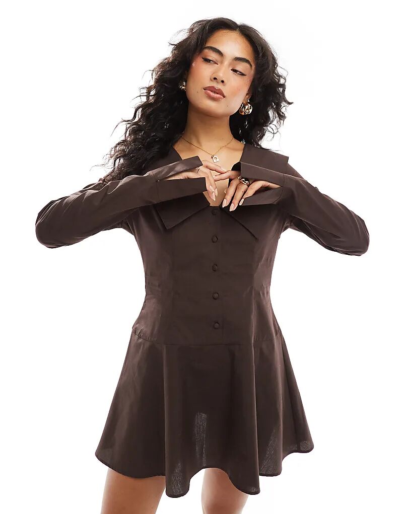 Поплиновое мини-платье большого размера с глубоким воротником шоколадного цвета ASOS DESIGN
Поплиновое мини-платье большого размера с глубоким воротником шоколадного цвета ASOS DESIGN