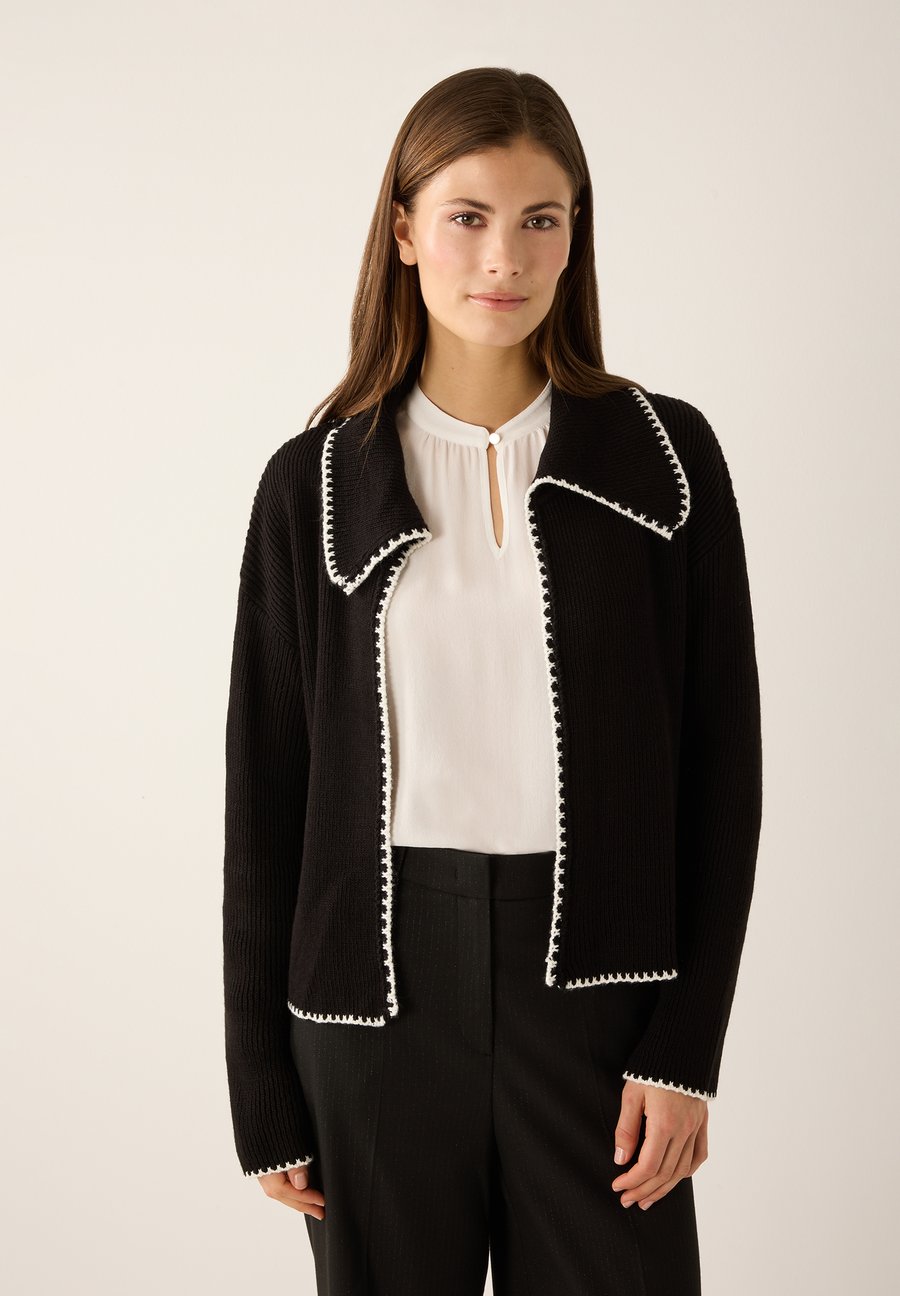 Кардиган More & More Cardigan, Black
Кардиган More & More Cardigan, Black