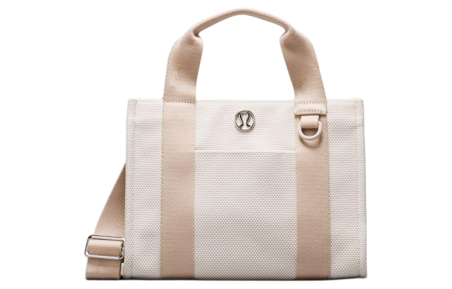Lululemon Сумка Mojave Tan со светло-слоновой костью, Mojave Tan with Light Ivory
Lululemon Сумка Mojave Tan со светло-слоновой костью, Mojave Tan with Light Ivory