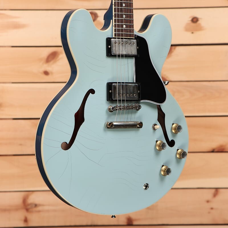 Электрогитара Gibson PSL 1961 ES-335 Ultra Light Aged - Frost Blue/Pelham Blue - 130807 - PLEK'd
Электрогитара Gibson PSL 1961 ES-335 Ultra Light Aged - Frost Blue/Pelham Blue - 130807 - PLEK'd