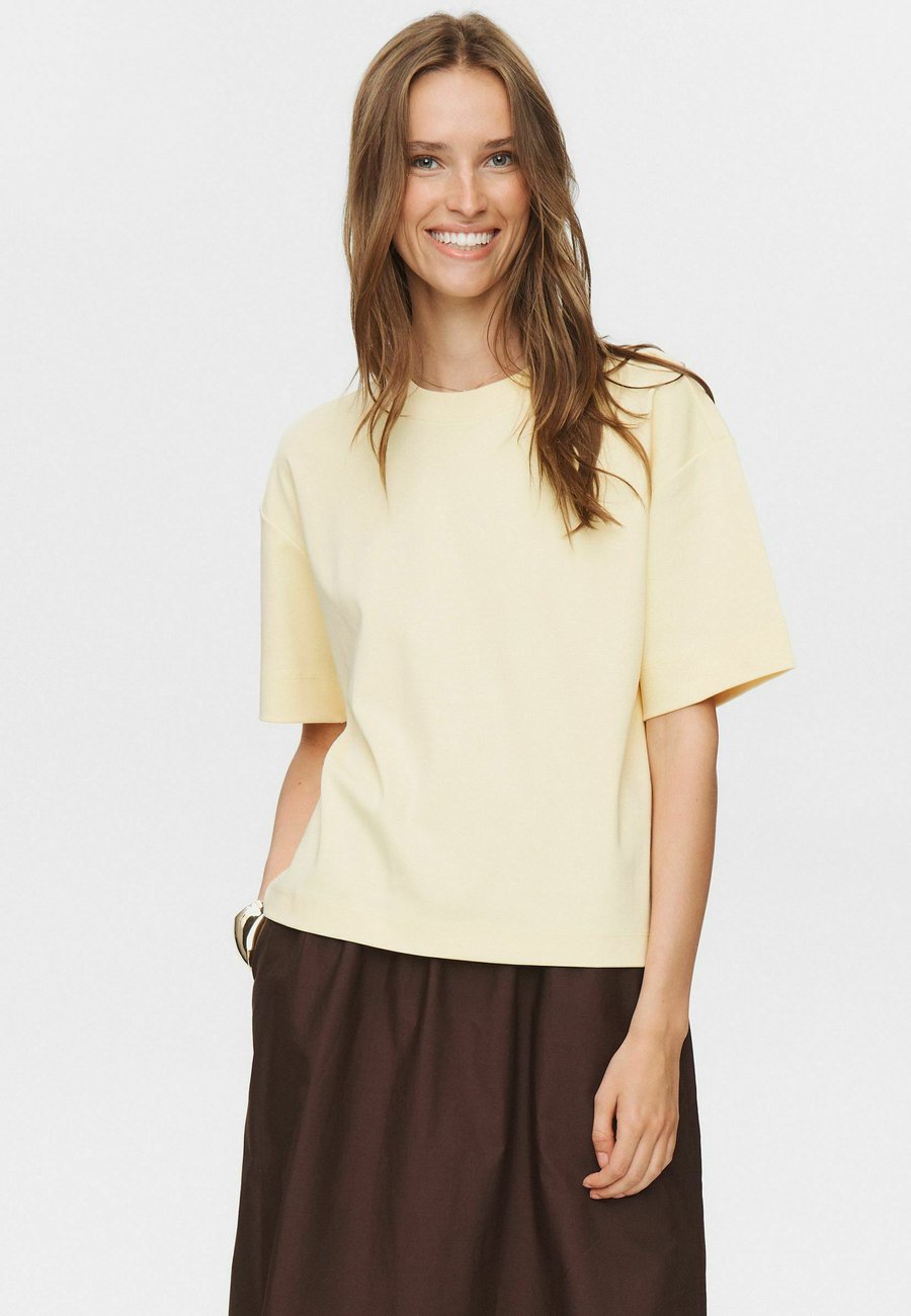 Футболка Nümph NUCIRRA, Golden Haze/Beige
Футболка Nümph NUCIRRA, Golden Haze/Beige