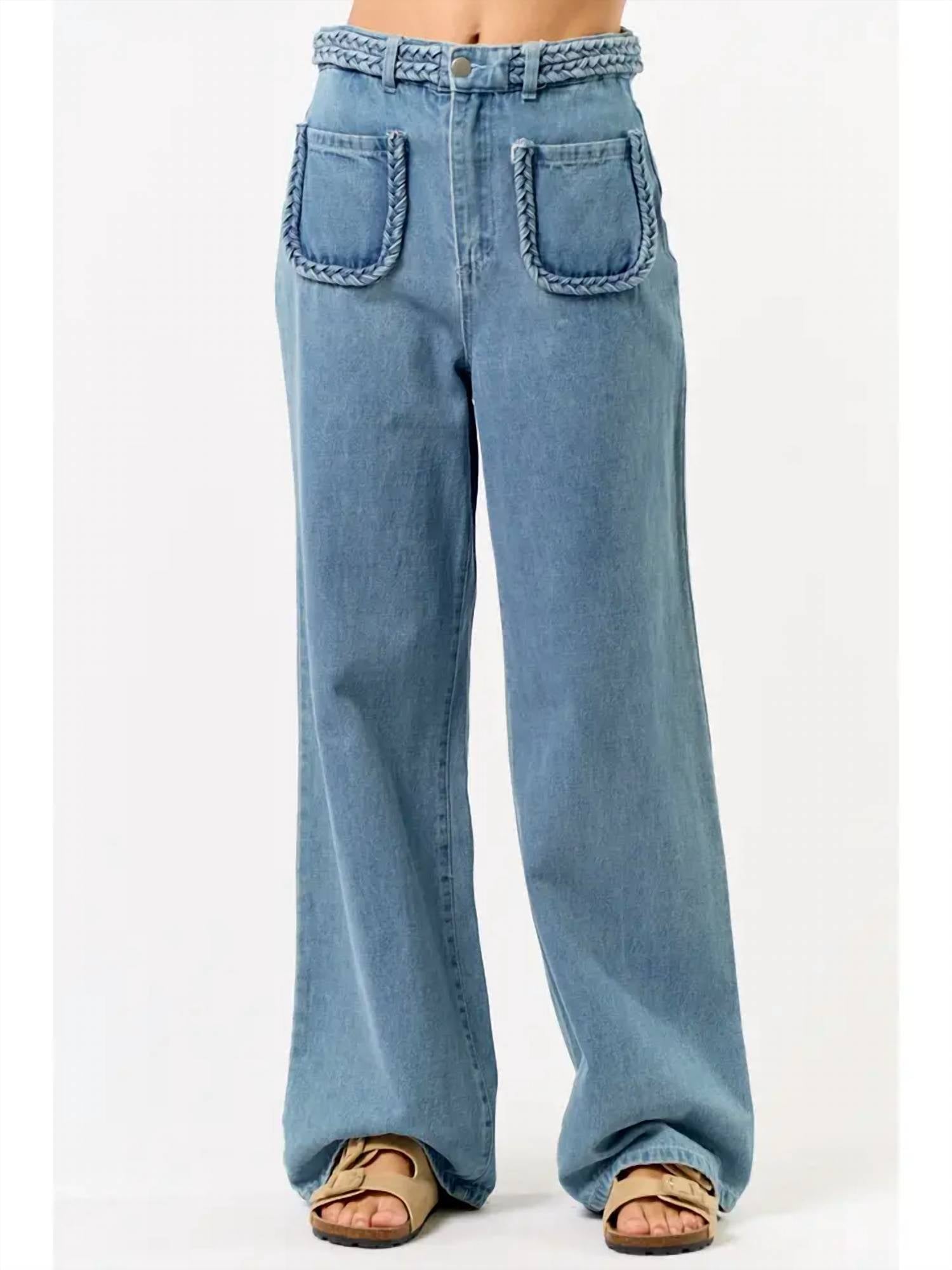 Прямые джинсы с двумя карманами на штанине в черной стирке Lalavon
Прямые джинсы с двумя карманами на штанине в черной стирке Lalavon