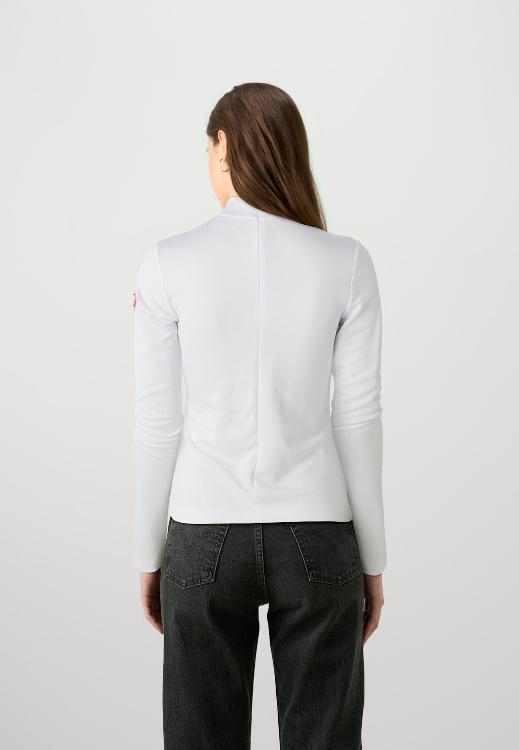 Топ с длинными рукавами ASTRA Diesel, белый
Топ с длинными рукавами ASTRA Diesel, белый