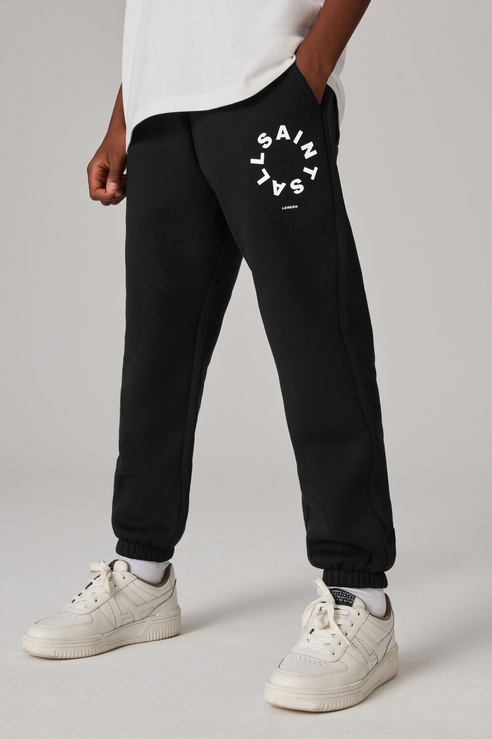 Джоггеры Tierra прямого кроя с логотипом и манжетами Smallsaints, черный
Джоггеры Tierra прямого кроя с логотипом и манжетами Smallsaints, черный