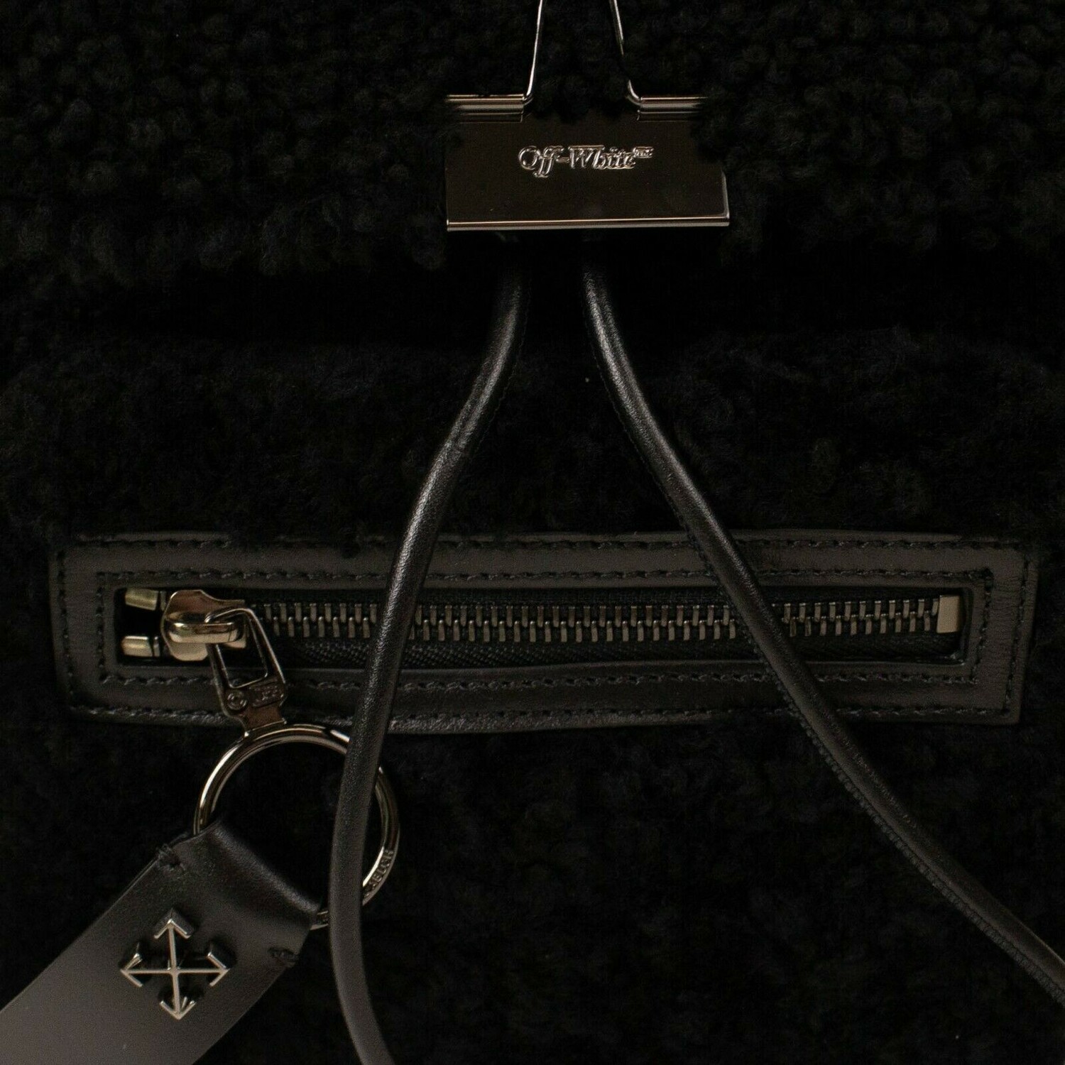 Женский черный мини-рюкзак Montone Binder Off-White, черный
Женский черный мини-рюкзак Montone Binder Off-White, черный