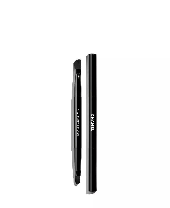 Двусторонняя кисть для губ N°300 Chanel
Двусторонняя кисть для губ N°300 Chanel